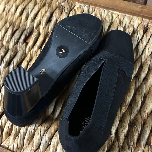 East 5th memory foam Chic Black Heeled Shoes - Picture 10 of 13